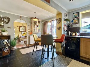 Kitchen/Dining Room- click for photo gallery